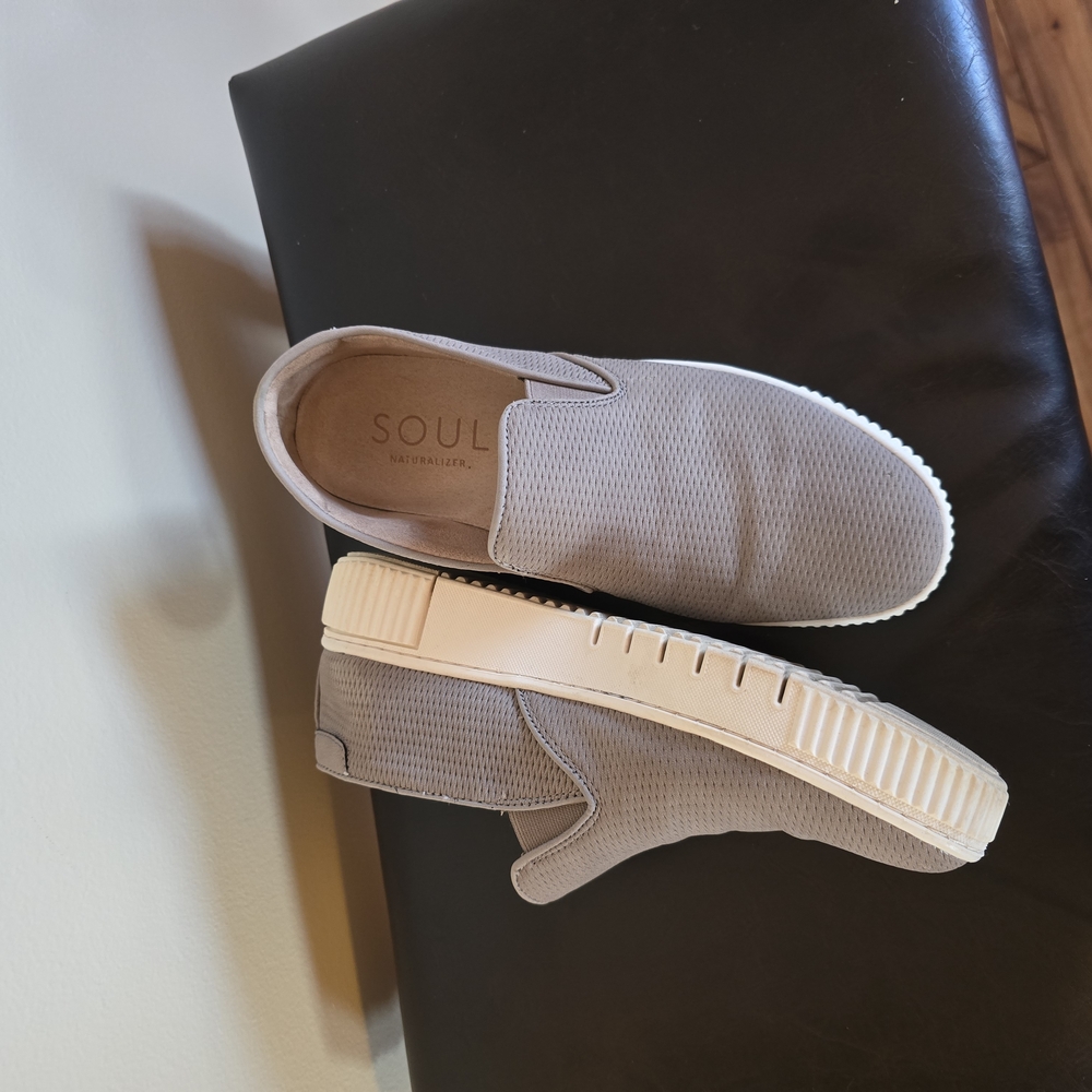 SOUL Naturalizer Gray and White Casual Flats with Comfort Insoles - Picture 4 of 6
